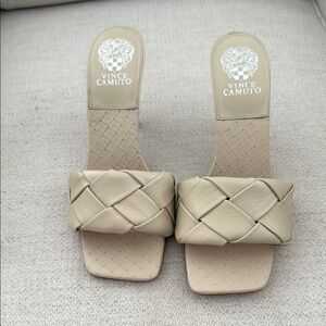 Vince Camuto Women's Tan Woven Slide Sandals